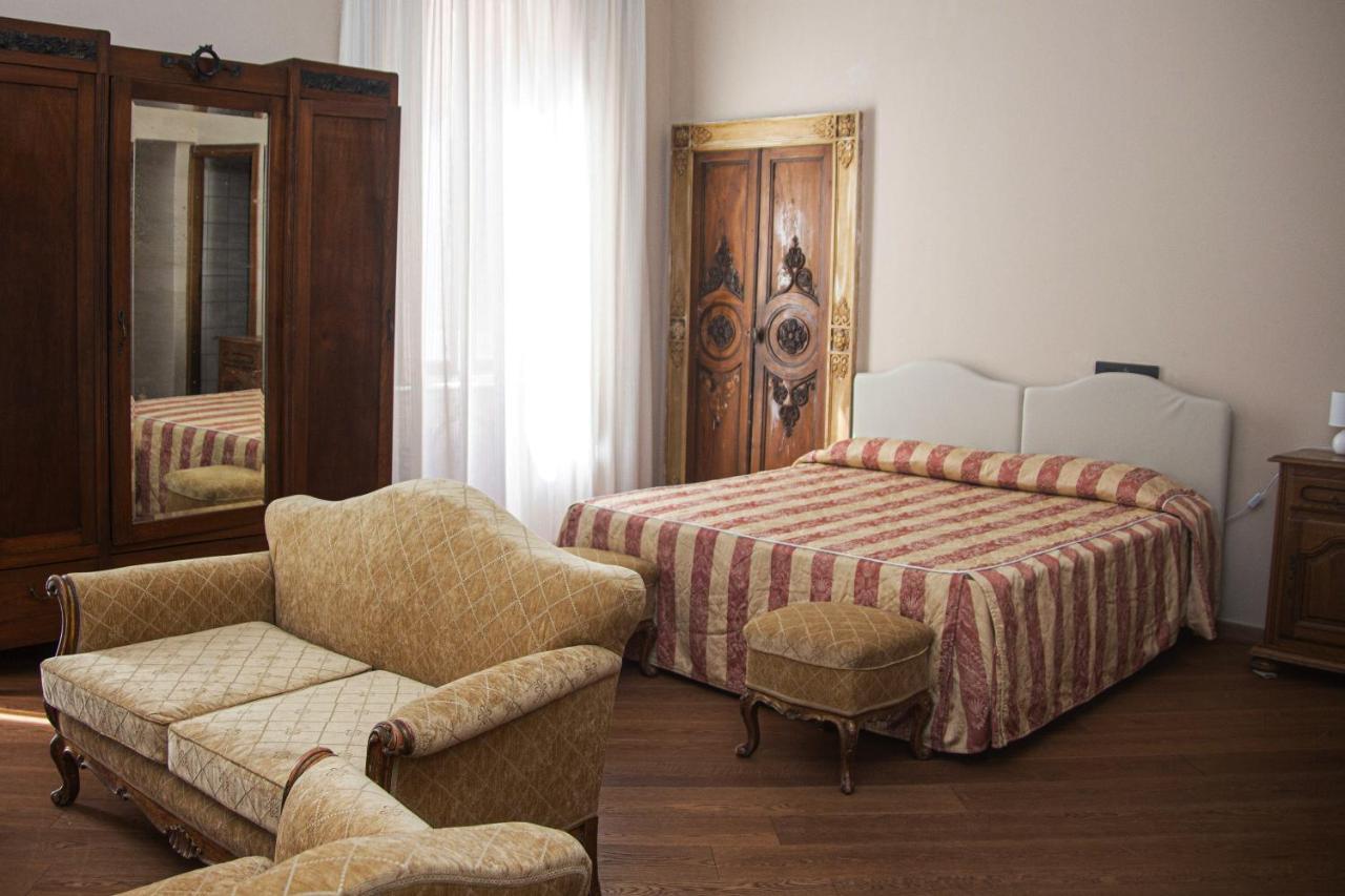 Hotel Tornielli 9 By Lvg Hotel Collection Новара Экстерьер фото