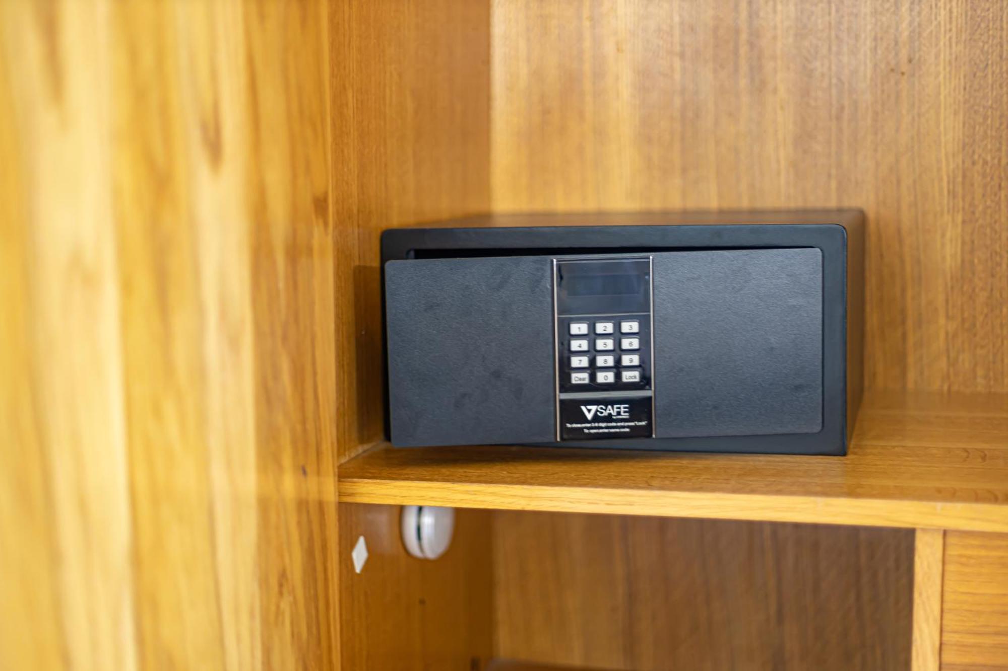 Hotel Tornielli 9 By Lvg Hotel Collection Новара Экстерьер фото